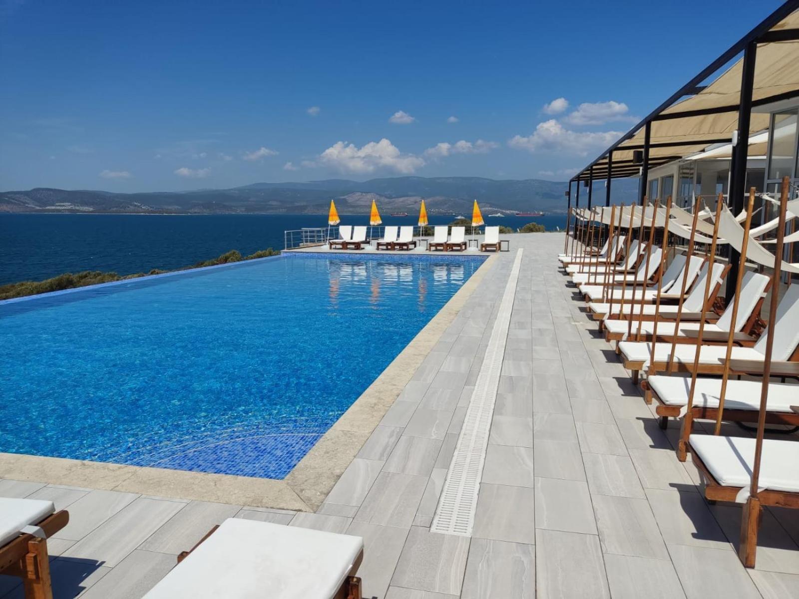 Ni Marin Hotel Миляс Экстерьер фото