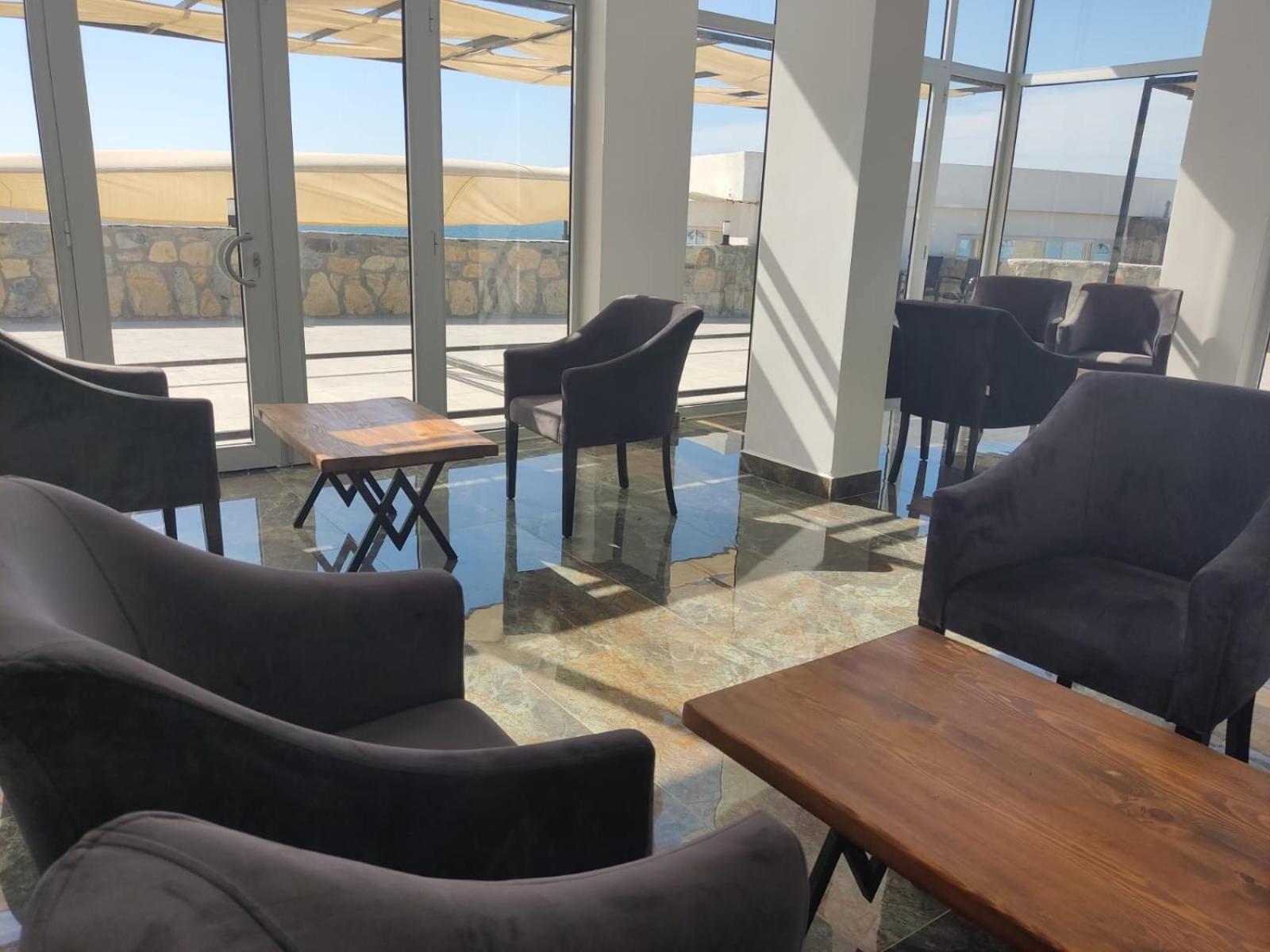 Ni Marin Hotel Миляс Экстерьер фото