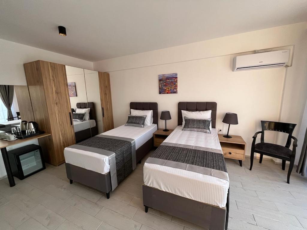 Ni Marin Hotel Миляс Экстерьер фото